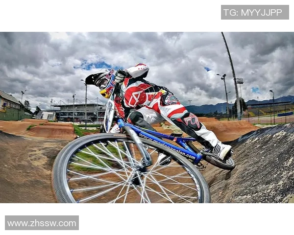 重庆街舞队在极限运动世界杯积分榜中以98分稳居第一名引领风骚