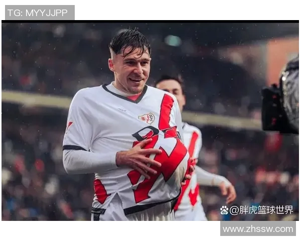 世界杯精彩对决曼城与利物浦战成平局乌龙球瞬间引发热议与转会传闻